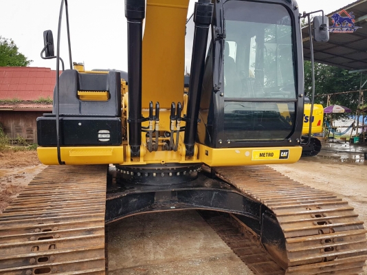 ขายรถแบคโฮ CAT320D2 ใช้งานเพียง 4 พันชั่วโมง สภาพนางฟ้า ขายรถแบคโฮ CAT320D2 ใช้งานเพียง 4 พันชั่วโมง สภาพนางฟ้า