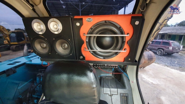 KOBELCO SK120-1 MarkV พิมพ์นิยม เก่านอกผ่านการใช้งานในไทย