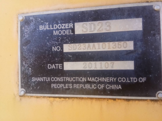 มี2คันขายคันละ950,000 SHANTUI SD23 เท่ากับD7 เป็นรถนำเข้าจากจีนคันที่1.1760ชม. คันที่2.1917ชม.มีลิฟเปอร์หลัง