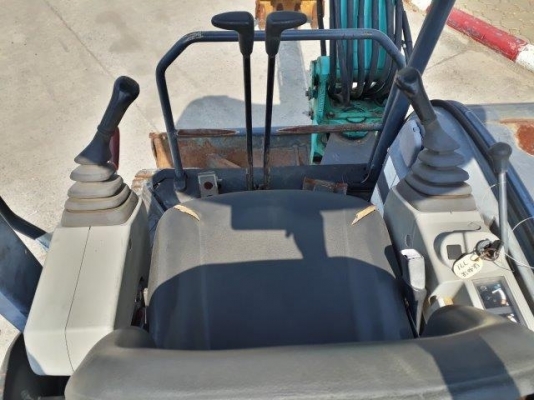 รถขุด KOBELCO : SK40-3 ปี 2008 3700 ชม.