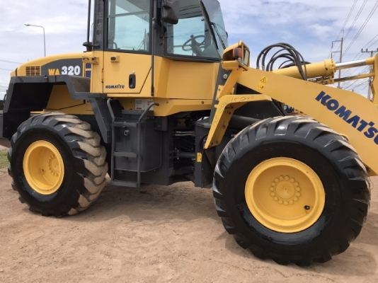 ขายรถตักล้อยาง KOMATSU WA320-5 นำเข้าเองจากญี่ปุ่น สภาพสวยพร้อมใช้ มีVDOการทำงานครับ