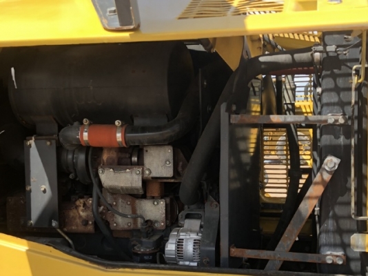 ขายรถตักล้อยาง KOMATSU WA320-5 นำเข้าเองจากญี่ปุ่น สภาพสวยพร้อมใช้ มีVDOการทำงานครับ