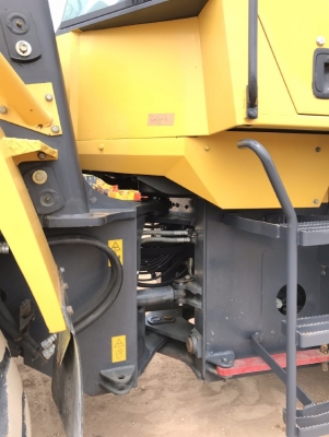 ขายรถตักล้อยาง KOMATSU WA320-5 นำเข้าเองจากญี่ปุ่น สภาพสวยพร้อมใช้ มีVDOการทำงานครับ