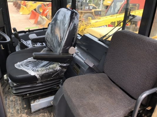 ขายรถตักล้อยาง KOMATSU WA320-5 นำเข้าเองจากญี่ปุ่น สภาพสวยพร้อมใช้ มีVDOการทำงานครับ