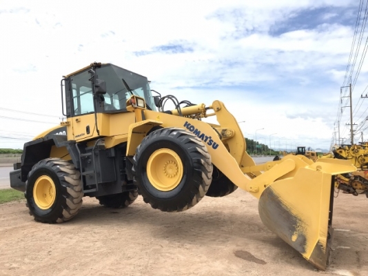 ขายรถตักล้อยาง KOMATSU WA320-5 นำเข้าเองจากญี่ปุ่น สภาพสวยพร้อมใช้ มีVDOการทำงานครับ