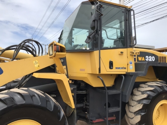 ขายรถตักล้อยาง KOMATSU WA320-5 นำเข้าเองจากญี่ปุ่น สภาพสวยพร้อมใช้ มีVDOการทำงานครับ