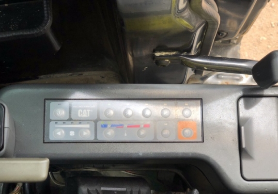 ขายรถขุด 313DCR ปี 2013 (3,xxx ชั่วโมง) นำเข้าเองจากญี่ปุ่น สภาพสวยพร้อมใช้ มีVDOการทำงานครับ