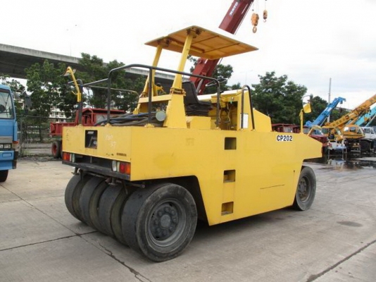 ขายรถบด DYNAPAC รุ่น CP202W หน้า3 หลัง 4 ปี 1999 นำเข้า สภาพดีมาก เดิมๆพร้อมใช้ ไมล์น้อย 2800 กม.โทร084-5424150 line id : rapinzat ขายรถบด DYNAPAC รุ่น CP202W หน้า3 หลัง 4 ปี 1999 นำเข้า สภาพดีมาก เดิมๆพร้อมใช้ ไมล์น้อย 2800 กม.โทร084-5424150 line id : rapinzat