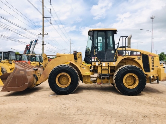 ขายรถตักล้อยาง CAT 962H นำเข้าเองจากญี่ปุ่น สภาพสวยพร้อมใช้ มีVDOการทำงานครับ