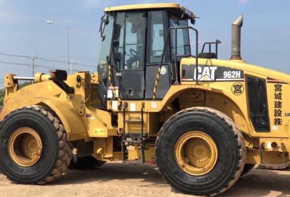 ขายรถตักล้อยาง CAT 962H นำเข้าเองจากญี่ปุ่น สภาพสวยพร้อมใช้ มีVDOการทำงานครับ