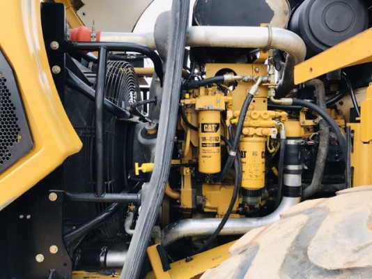 ขายรถตักล้อยาง CAT 962H นำเข้าเองจากญี่ปุ่น สภาพสวยพร้อมใช้ มีVDOการทำงานครับ