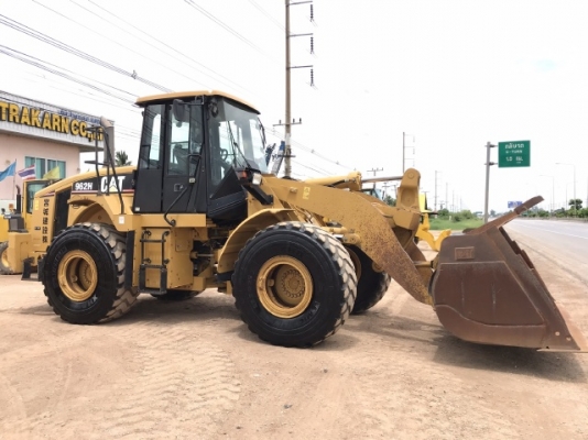 ขายรถตักล้อยาง CAT 962H นำเข้าเองจากญี่ปุ่น สภาพสวยพร้อมใช้ มีVDOการทำงานครับ