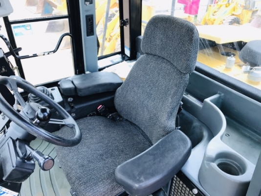 ขายรถตักล้อยาง CAT 962H นำเข้าเองจากญี่ปุ่น สภาพสวยพร้อมใช้ มีVDOการทำงานครับ