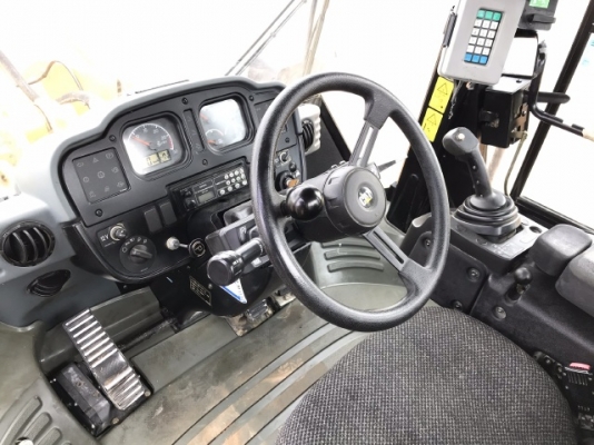 ขายรถตักล้อยาง CAT 962H นำเข้าเองจากญี่ปุ่น สภาพสวยพร้อมใช้ มีVDOการทำงานครับ