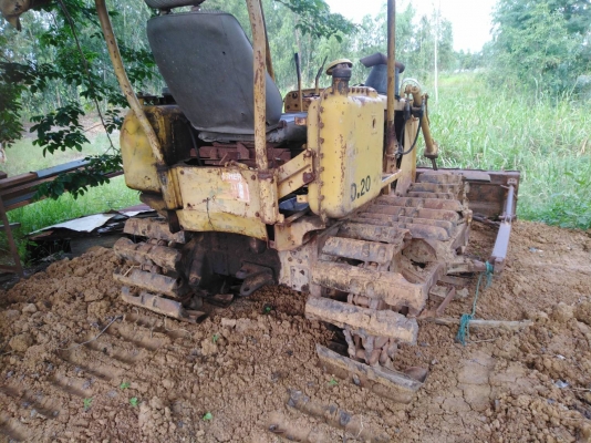 ขายรถแทร็คเตอร์ดันดินKOMATSU ขายตามสภาพนี้เครื่องติดใช้งานได้
