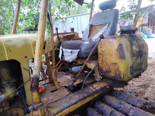 ขายรถแทร็คเตอร์ดันดินKOMATSU ขายตามสภาพนี้เครื่องติดใช้งานได้
