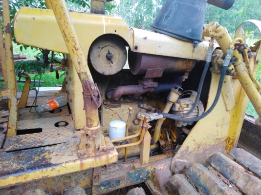 ขายรถแทร็คเตอร์ดันดินKOMATSU ขายตามสภาพนี้เครื่องติดใช้งานได้