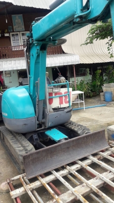 SALE* ขายด่วนถูกสุดๆรถขุด KOBELCO SK30UR-2 เครื่องยนต์ยันม่าร์ 3TNE84 จำนวน 3 สูบ คอนโทรลน้ำมัน ปั๊มนิ้ว มีหลังคา แทรคยาง มีเอกสาร พร้อมใช้งาน