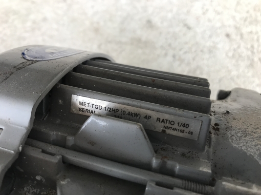 ขายมอเตอร์เกียร์ Mitsubishi 1/2HP. 380V อัตราทด 1:40 เพลาออกประมาณ 35รอบต่อนาที สภาพสวยใหม่มาก หมุนนิ่ม พร้อมใช้งาน ราคา3,200 บาท