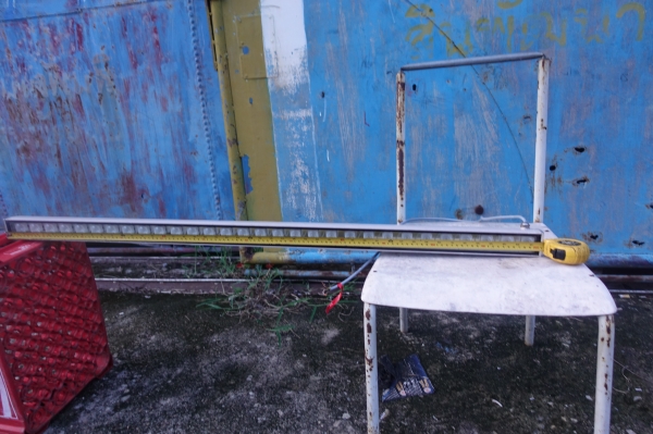 ชุดโคมไฟพร้อมหลอด LED 24V ขนาดยาว (แสงไฟสีแดง) สภาพสวย ชุดโคมไฟพร้อมหลอด LED 24V ขนาดยาว (แสงไฟสีแดง) สภาพสวย