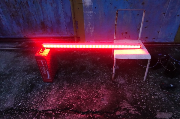 ชุดโคมไฟพร้อมหลอด LED 24V ขนาดยาว (แสงไฟสีแดง) สภาพสวย ชุดโคมไฟพร้อมหลอด LED 24V ขนาดยาว (แสงไฟสีแดง) สภาพสวย