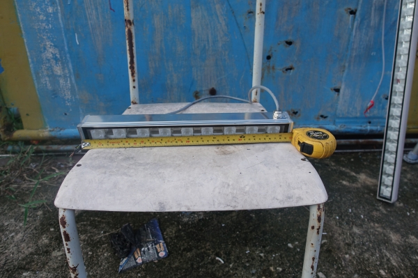 ชุดโคมไฟพร้อมหลอด LED 24V ขนาดสั้น (แสงไฟสีแดง) สภายสวยมาก ชุดโคมไฟพร้อมหลอด LED 24V ขนาดสั้น (แสงไฟสีแดง) สภายสวยมาก