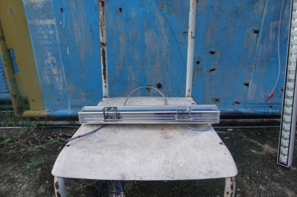 ชุดโคมไฟพร้อมหลอด LED 24V ขนาดสั้น (แสงไฟสีแดง) สภายสวยมาก ชุดโคมไฟพร้อมหลอด LED 24V ขนาดสั้น (แสงไฟสีแดง) สภายสวยมาก