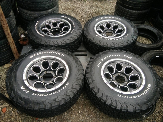 ขายแม็กพร้อมยาง BF U.S.A 265/70R16 ปี16 ดอกยางเต็มสดทุกเส้น ผ้าใบ 10 ชั้น ใช้งานมาน้อย คุ้มสุดๆ ชุดล