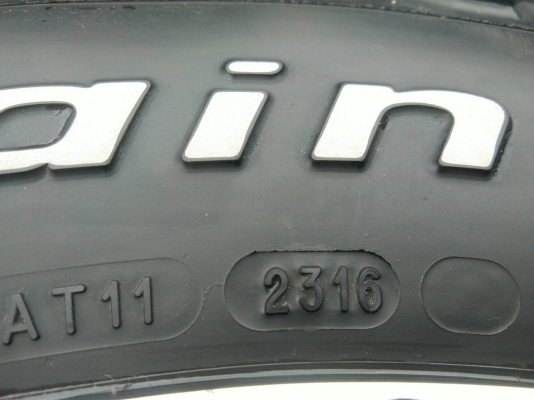 ขายแม็กพร้อมยาง BF U.S.A 265/70R16 ปี16 ดอกยางเต็มสดทุกเส้น ผ้าใบ 10 ชั้น ใช้งานมาน้อย คุ้มสุดๆ ชุดล