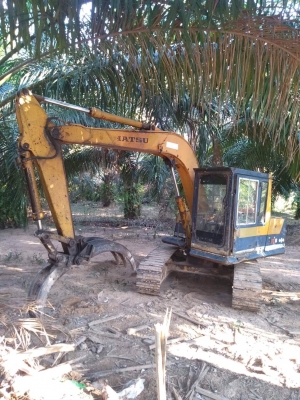 ขายคู่ 2 คันKOMATSU PC60-3 กับรถไถKUBOA M9540 ไม่มีเล่มทะเบียนทั้งคู่ราคา 370,000