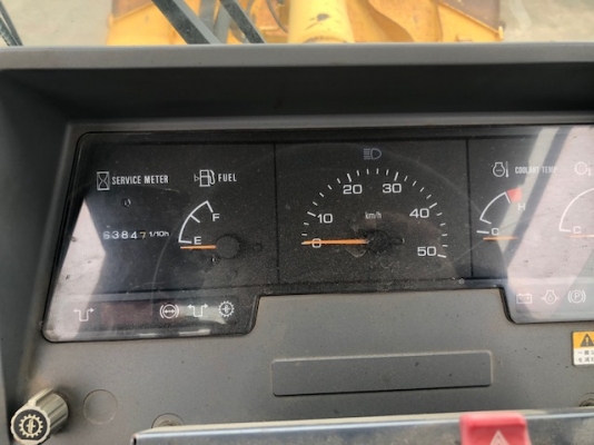 รถตัก Komatsu WA300-3 เก่านอกจากญีปุ่่น100\% มีให้เลือกหลายคัน พร้อมใช้งานทุกค