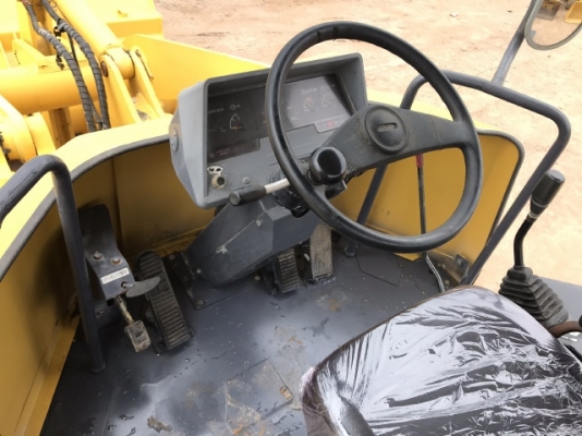 ขายรถตักล้อยาง KOMATSU WA80-3 นำเข้าเองจากญี่ปุ่น สภาพสวยพร้อมใช้งาน มีVDOการทำงานครับ