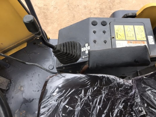 ขายรถตักล้อยาง KOMATSU WA80-3 นำเข้าเองจากญี่ปุ่น สภาพสวยพร้อมใช้งาน มีVDOการทำงานครับ