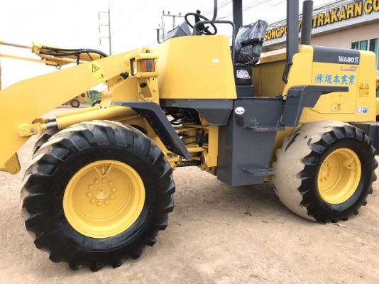 ขายรถตักล้อยาง KOMATSU WA80-3 นำเข้าเองจากญี่ปุ่น สภาพสวยพร้อมใช้งาน มีVDOการทำงานครับ