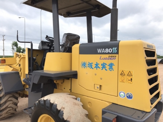 ขายรถตักล้อยาง KOMATSU WA80-3 นำเข้าเองจากญี่ปุ่น สภาพสวยพร้อมใช้งาน มีVDOการทำงานครับ