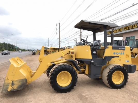 ขายรถตักล้อยาง KOMATSU WA80-3 นำเข้าเองจากญี่ปุ่น สภาพสวยพร้อมใช้งาน มีVDOการทำงานครับ