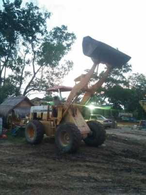 ขายรถตักล้อยางKOMATSU 510 พร้อมใช้ราคา 380,000