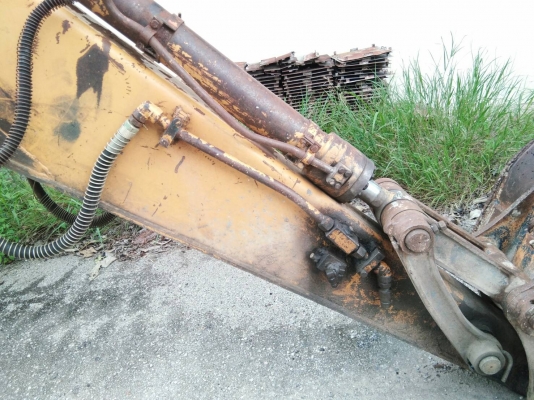 ขายรถแบคโฮ ล้อยาง KOMATSU PW100-3เอกสารทะเบียน