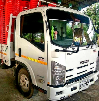 ..หกล้อ อิซูชุ NPR150ยูโร3,ปี56 กะบะยาว4.30ม.รถห้าง มือเดียวป้ายแดงใช้งานน้อย,วิ่ง71,940กม.ไม่เคยบรร
