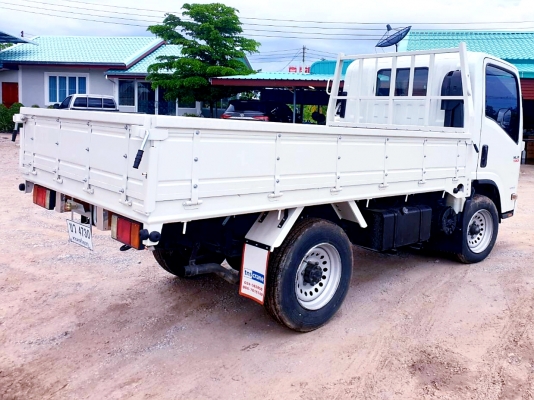 ..หกล้อ อิซูชุ NPR150ยูโร3,ปี56 กะบะยาว4.30ม.รถห้าง มือเดียวป้ายแดงใช้งานน้อย,วิ่ง71,940กม.ไม่เคยบรร