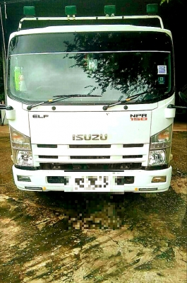 ..หกล้อ อิซูชุ NPR150ยูโร3,ปี56 กะบะยาว4.30ม.รถห้าง มือเดียวป้ายแดงใช้งานน้อย,วิ่ง71,940กม.ไม่เคยบรร