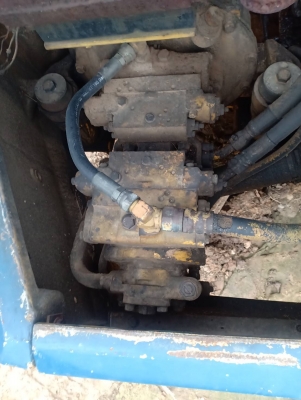 ขาย KOMATSU PC60-5 มีหัวคีปกับบุ้งกี๋ราคา 290,000