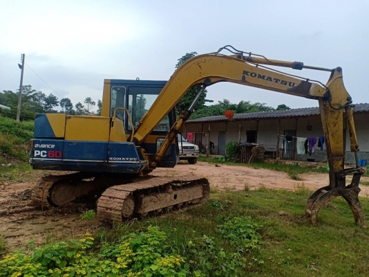 ขาย KOMATSU PC60-5 มีหัวคีปกับบุ้งกี๋ราคา 290,000