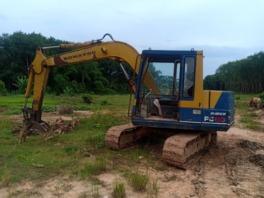 ขายKOMATSU PC60-5 มีหัวคีปกับบุ้งกี๋ราคา 290,000 ขายKOMATSU PC60-5 มีหัวคีปกับบุ้งกี๋ราคา 290,000