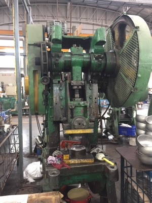 ขายเครื่องปั๊มเฟืองข้อเสือแรงอัด 50-60 ตัน 4 เครื่อง ขายเครื่องปั๊มเฟืองข้อเสือแรงอัด 50-60 ตัน 4 เครื่อง