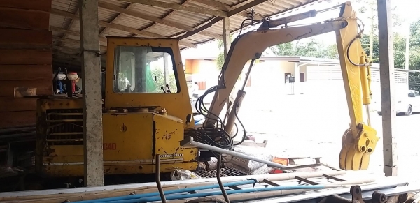 ขายKOMATSU PC40-1 ให้เลือกเอาบุ้งกี๋หรือหัวคีปราคา 150,000