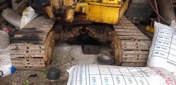 ขายKOMATSU PC40-1 ให้เลือกเอาระหว่างหัวคีปกับบุ้งกี๋ราคา 150,000