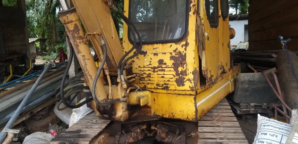 ขายKOMATSU PC40-1 ให้เลือกเอาระหว่างหัวคีปกับบุ้งกี๋ราคา 150,000