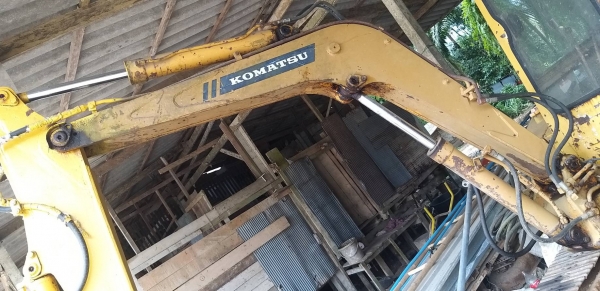 ขายKOMATSU PC40-1 ให้เลือกเอาระหว่างหัวคีปกับบุ้งกี๋ราคา 150,000 ขายKOMATSU PC40-1 ให้เลือกเอาระหว่างหัวคีปกับบุ้งกี๋ราคา 150,000