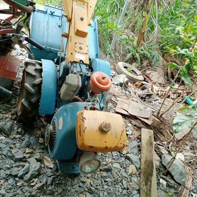 รถพรวนดินเครื่องยนต์เบนซิน